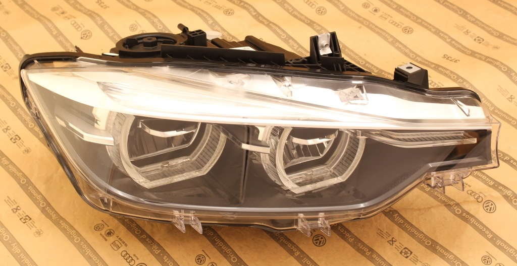 фото №1, Bmw 3 f30 f31 fl lift 15-18 лампа full led czarna