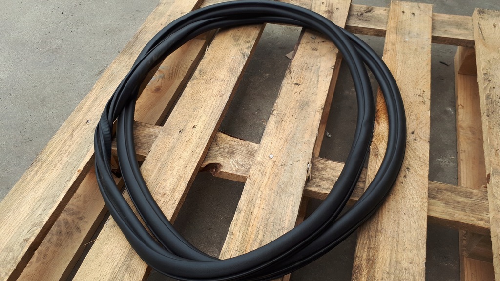 фото №1, A3 8y прокладка дверь левая правая перед sedan