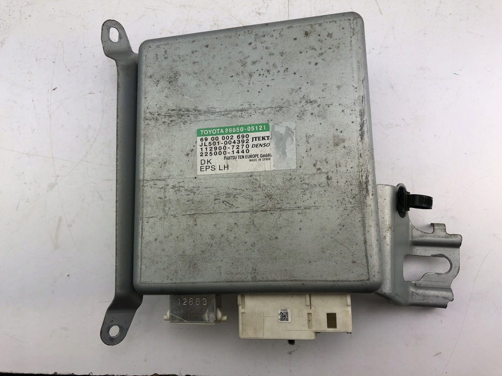 фото №1, Toyota avensis блок управления усилителя 89650-05121