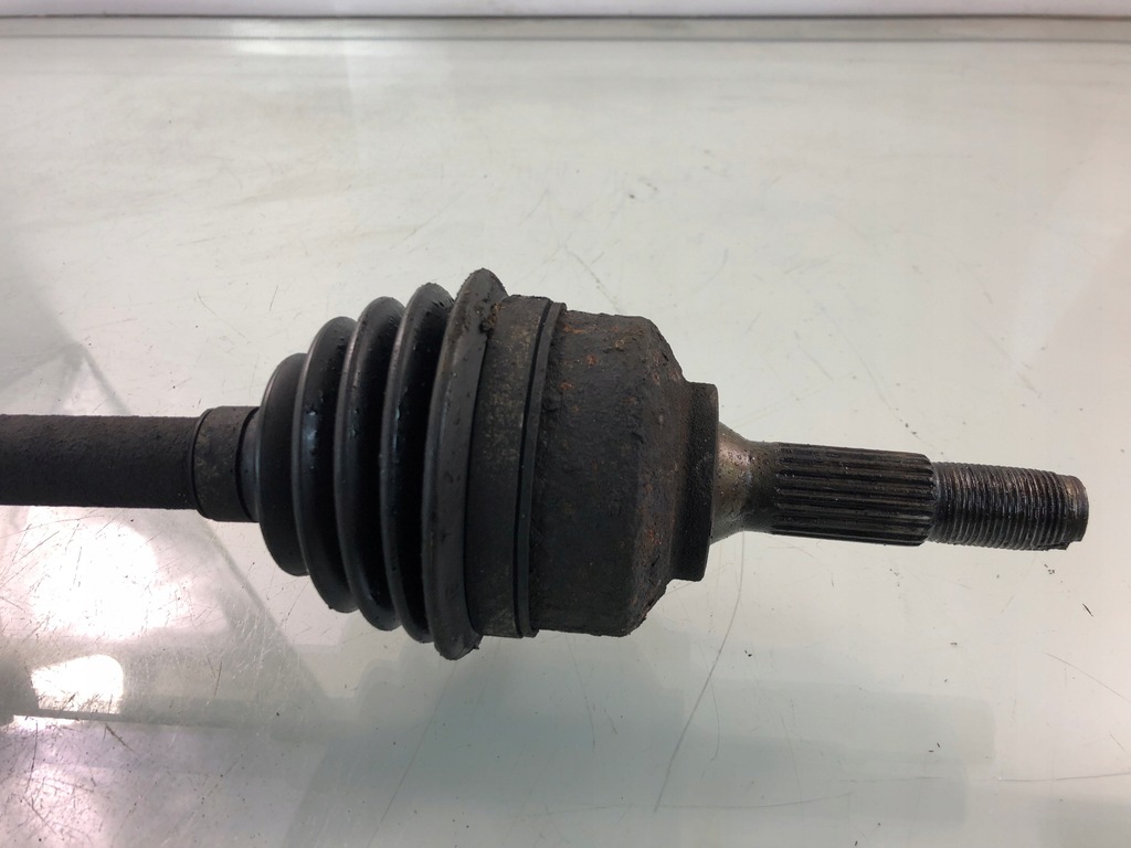 фото №4, Приводной вал левая короткий peugeot 208 1.4 vti