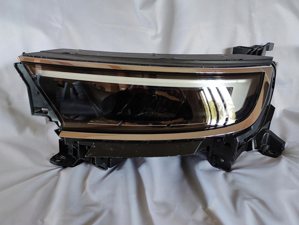 фото №1, Лампа full led левый перед opel mokka b 9844356480