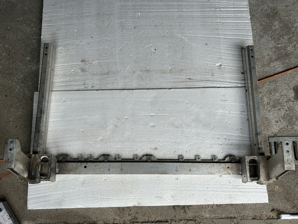 фото №10, Mercedes-benz glb x247 2020 балка бампера передний усилитель