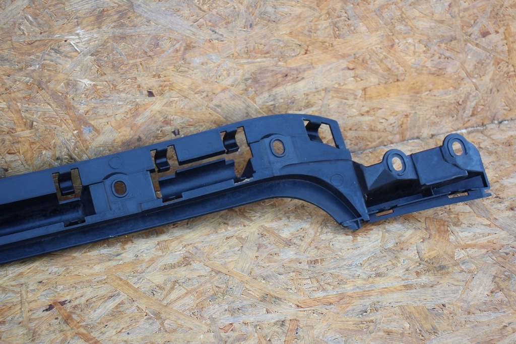 фото №7, Направляющая бампера кронштейн задняя заднего bmw 1 e87 центральный 7058521