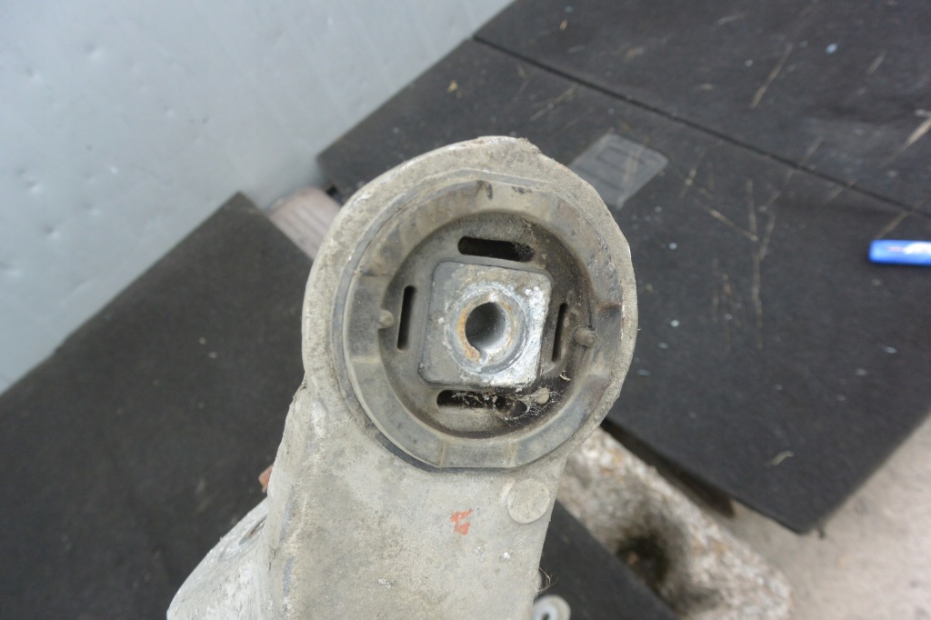 фото №12, Подрамник балка подвеска задняя tesla model s 12-16