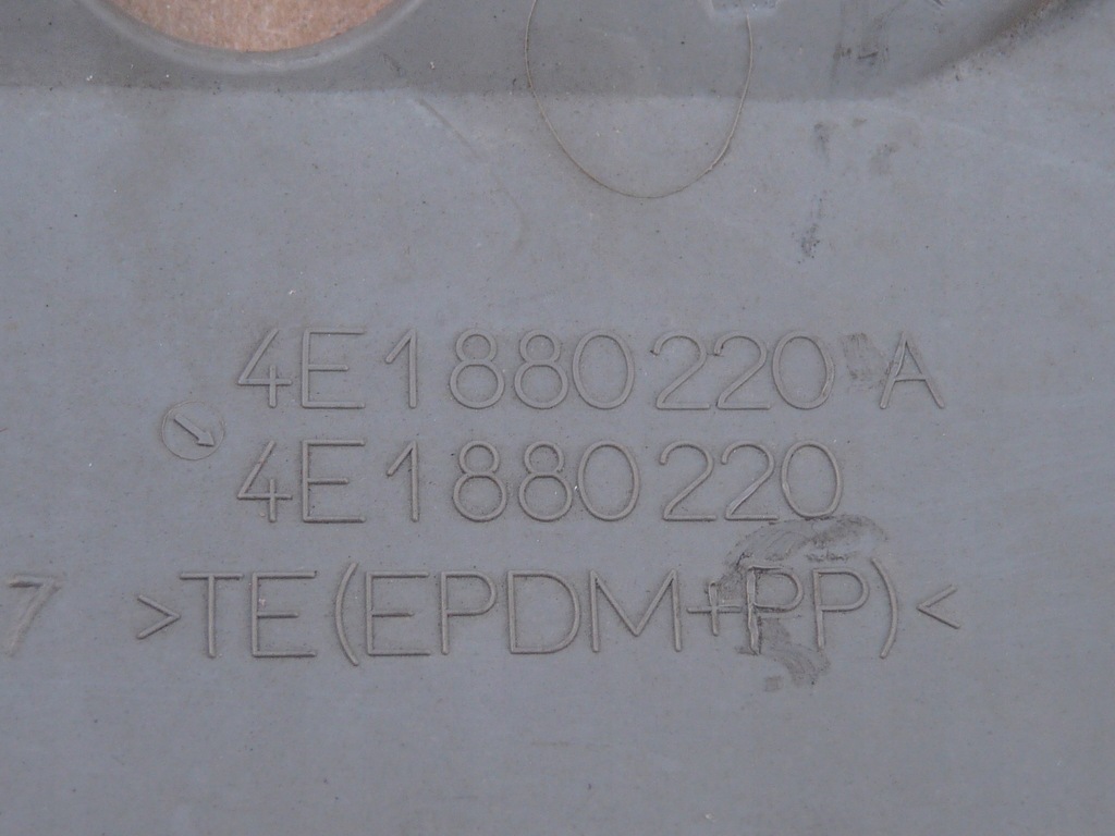 фото №10, A8 d3 подушка колінна правий перед 4e0880842a