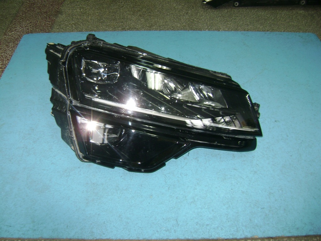фото №1, Лампа передняя правая skoda karoq full led