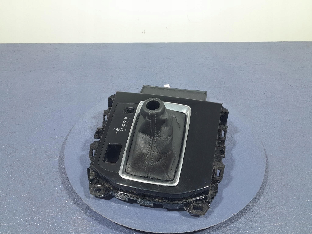 Купить Mazda cx-5 ii защита рамка рычаг передач kb8c-64341