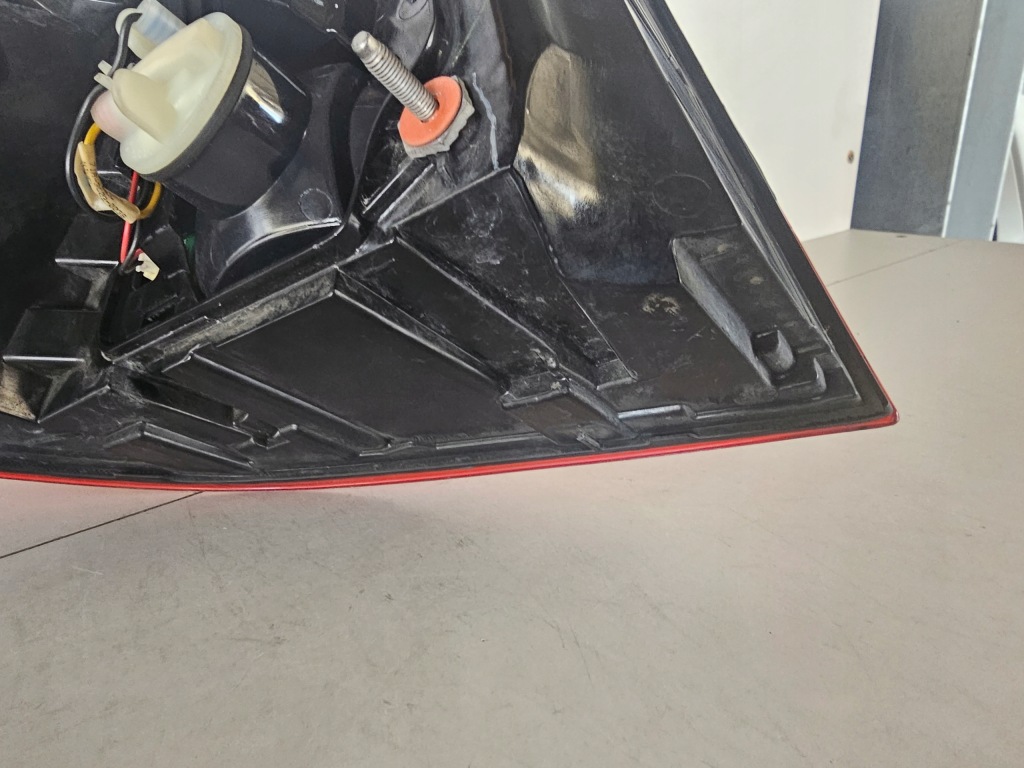 Купить Фара правая  задний задняя правый  mercedes ml w166 led европа