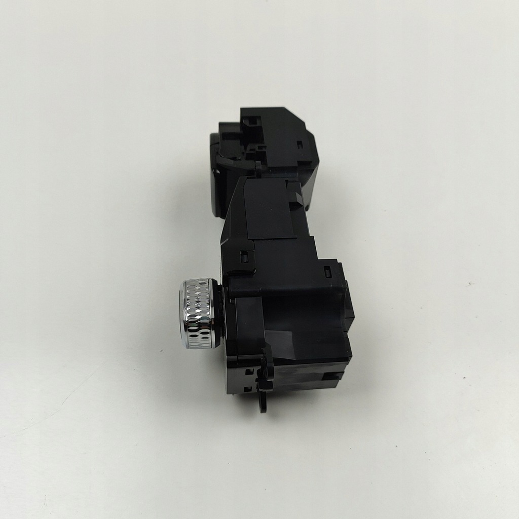 фото №2, Volvo xc60 2023 кнопка зажигания запуск / стоп