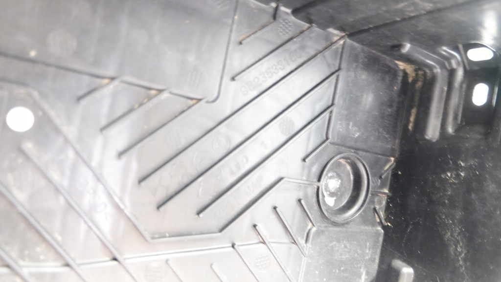 Citroen ds3 crossback основание аккумулятор 9823533180 Цена