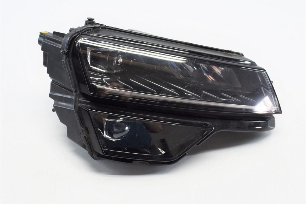 фото №1, Skoda karoq 57b лампа права перед full led eu org