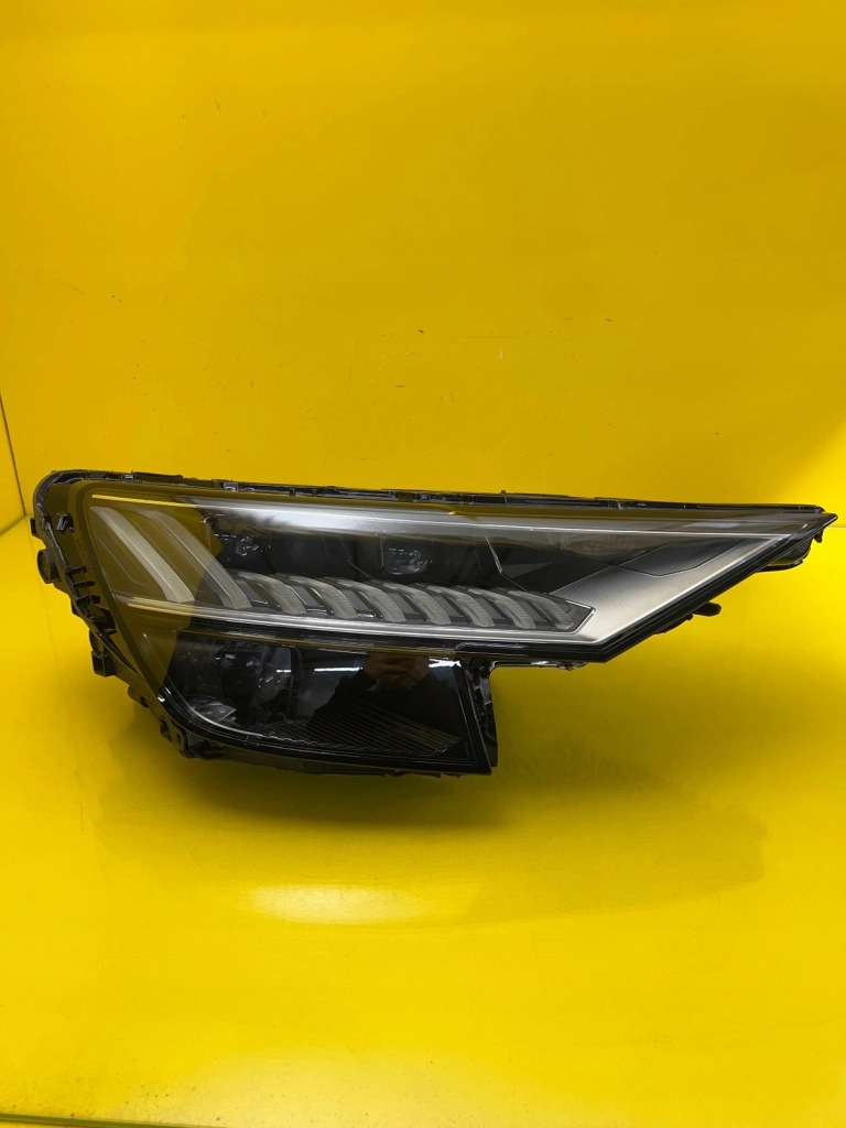 фото №1, Лампа права audi q8 rsq8 full led matrix 4m8941036