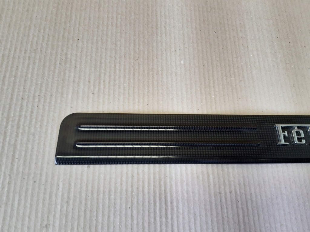 фото №7, Ferrari 488 молдинг поріг карбон