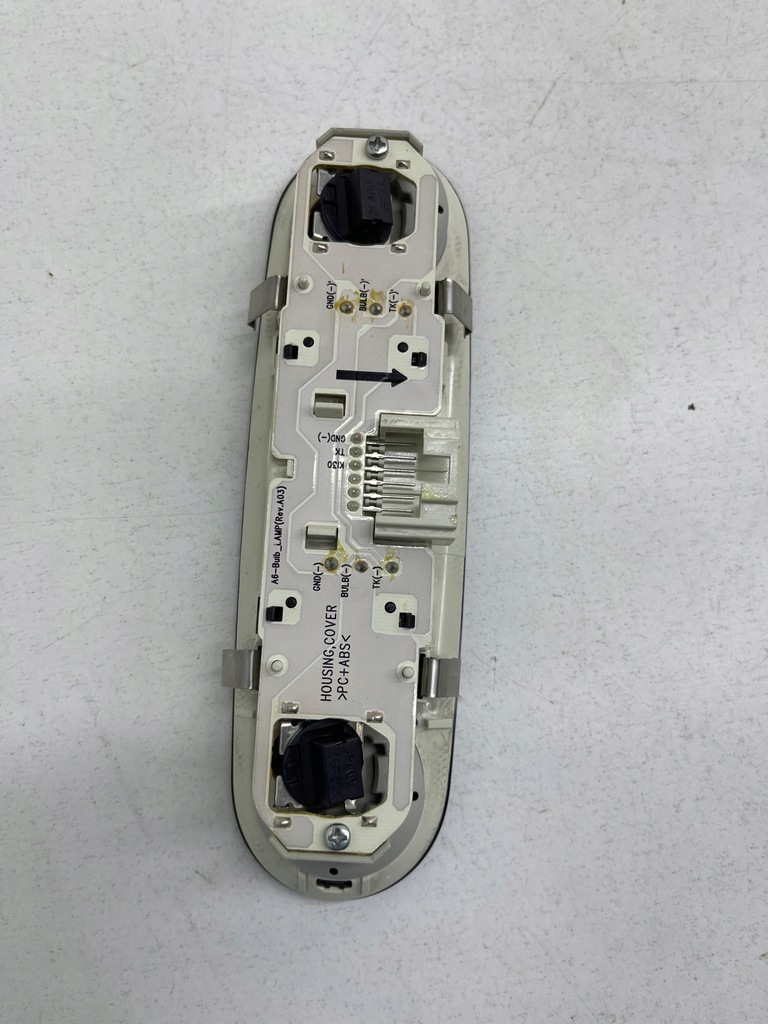 фото №10, Audi a6 c7 лампа стельовий освітлення кабіни задня czarna s-line