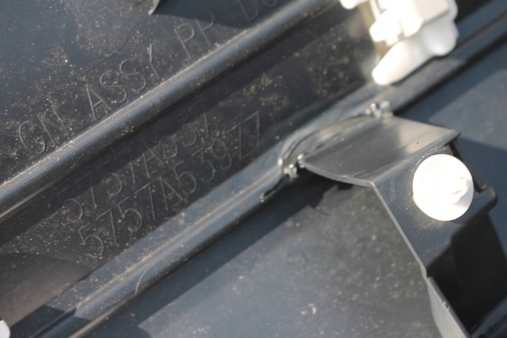 фото №16, Молдинг дверь левый задняя левая задняя mitsubishi eclipse cross 17-20