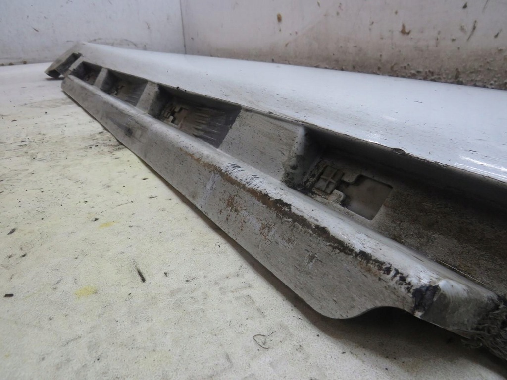 фото №4, Молдинг порог левая 614-46 volvo v40 ii r-design