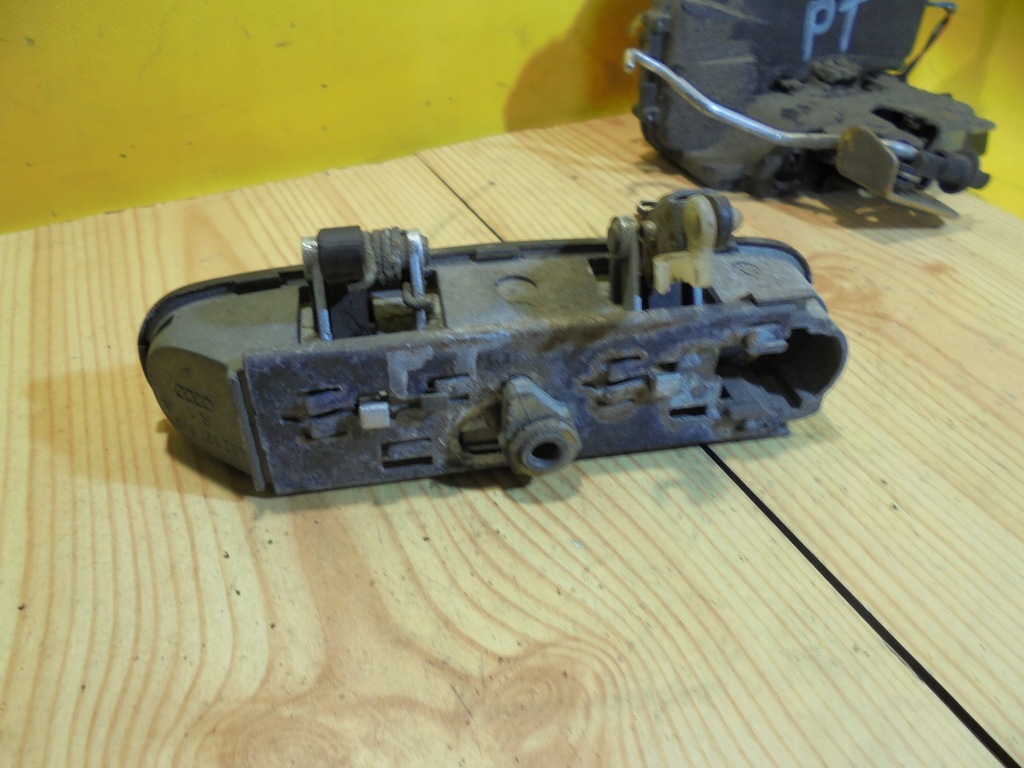 фото №11, Замок ручка правый задняя audi a6 c5 4b0839016b