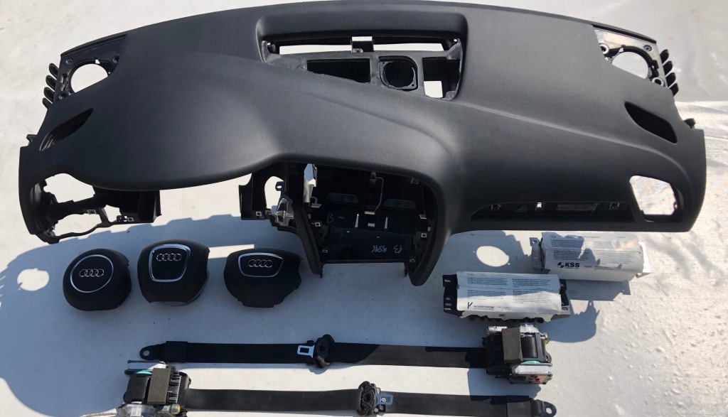 фото №1, Audi a4 b8 приборная панель приборная панель консоль подушки безопасности ремни