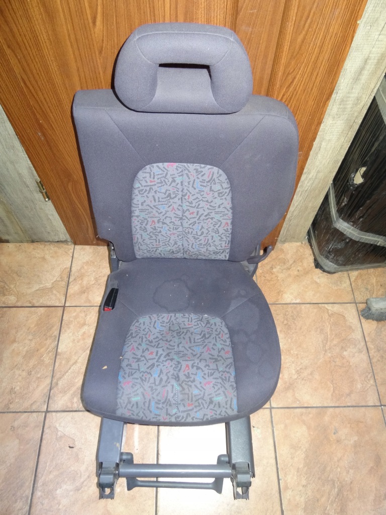 Купити W168 a-klasa 1.4b 01' сидіння заднє сидіння лівий задня