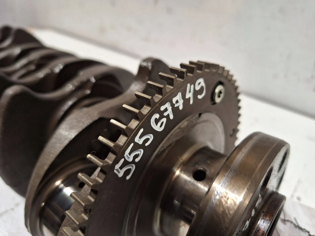 Wał колінчастий 55567749 opel mokka a17dtr 12- Ціна