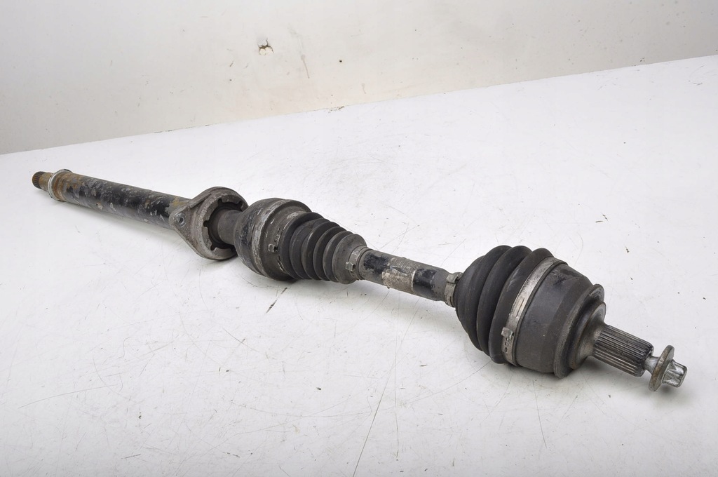 фото №1, Mercedes w176 приводной вал правая длинная a2463307700