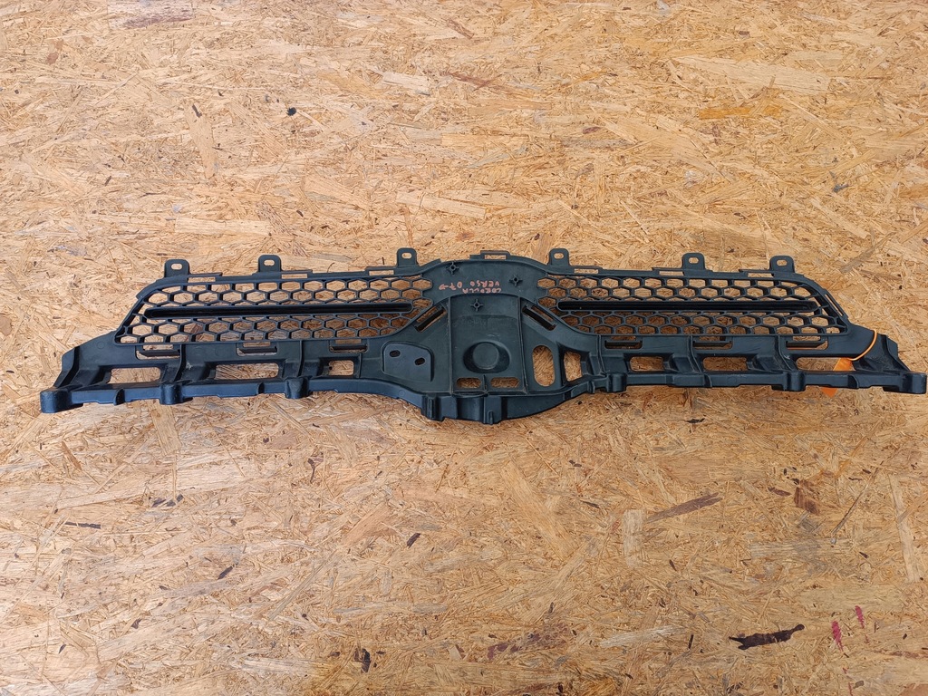 фото №8, Решётка решётка радиатора решётка радиатора бампера перед 53111-0f030 toyota corolla verso ii