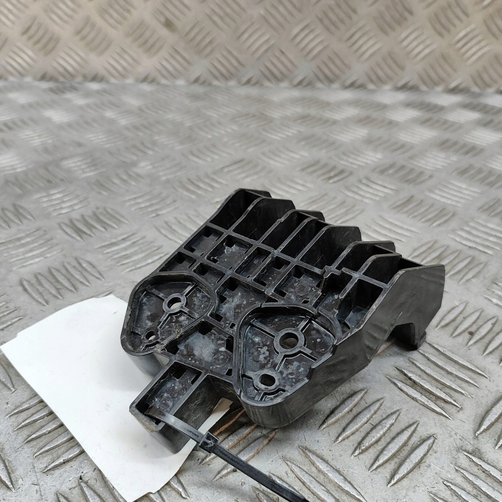 фото №6, Nissan leaf ii ze1 2018 правая сторона кронштейн / кронштейн лампы передней