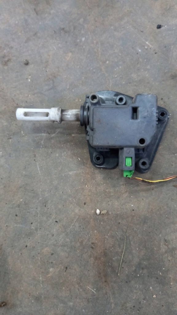 фото №1, Привід кришки багажника audi a4 b6