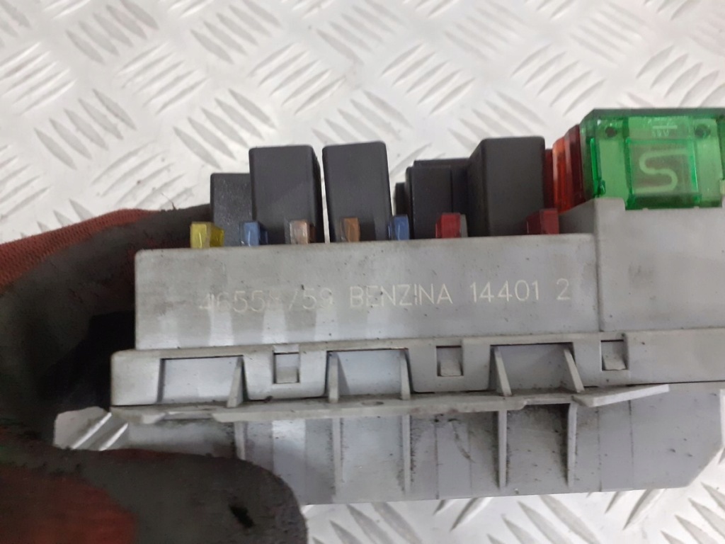 фото №3, Коробка запобіжників alfa romeo 147 1.6 46558759