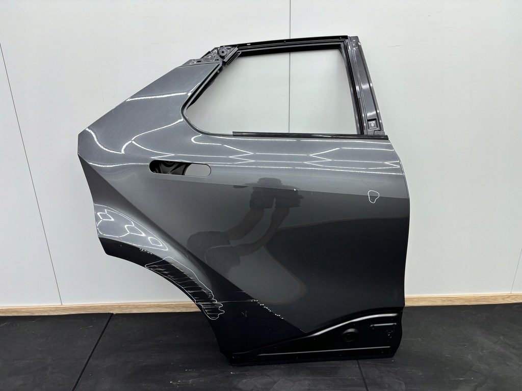 фото №1, Toyota chr ii 2023r- дверь задние правое задняя