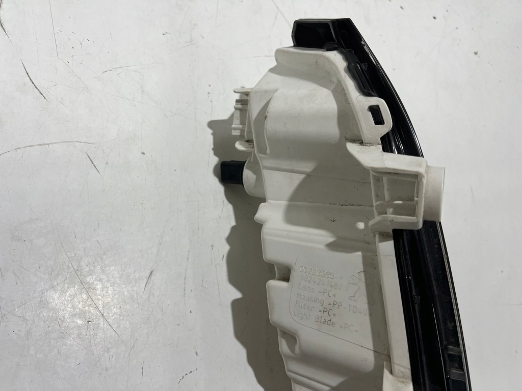 Led drl левый передний перед peugeot 208 2 2 9824241480 Недорого