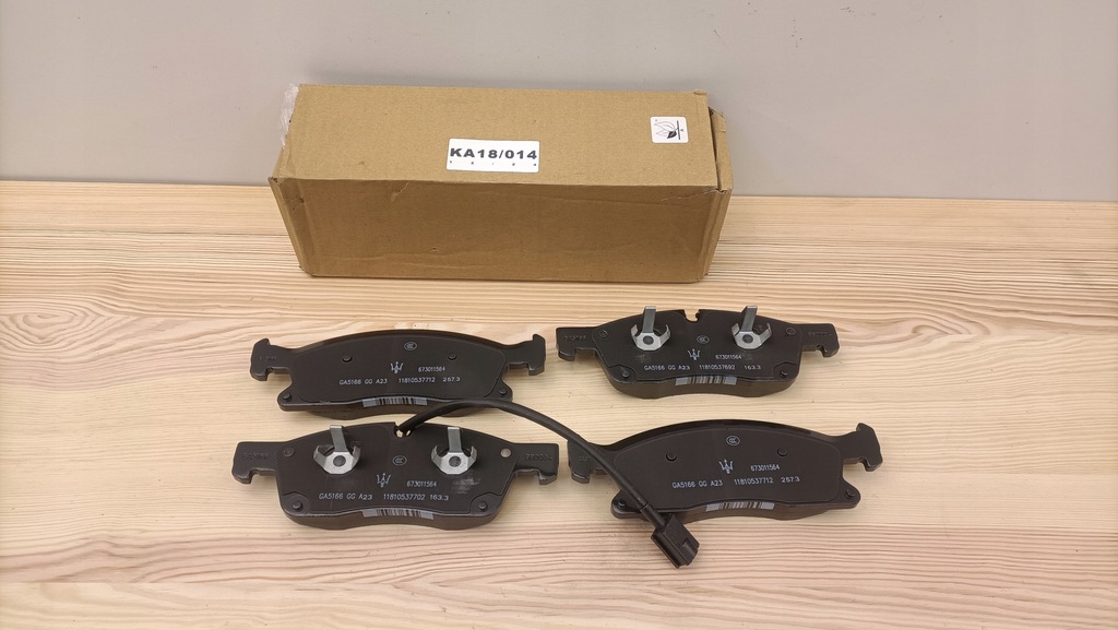 фото №1, Maserati levante гальмівні колодки гальмівні перед nowe з logo ka18/014