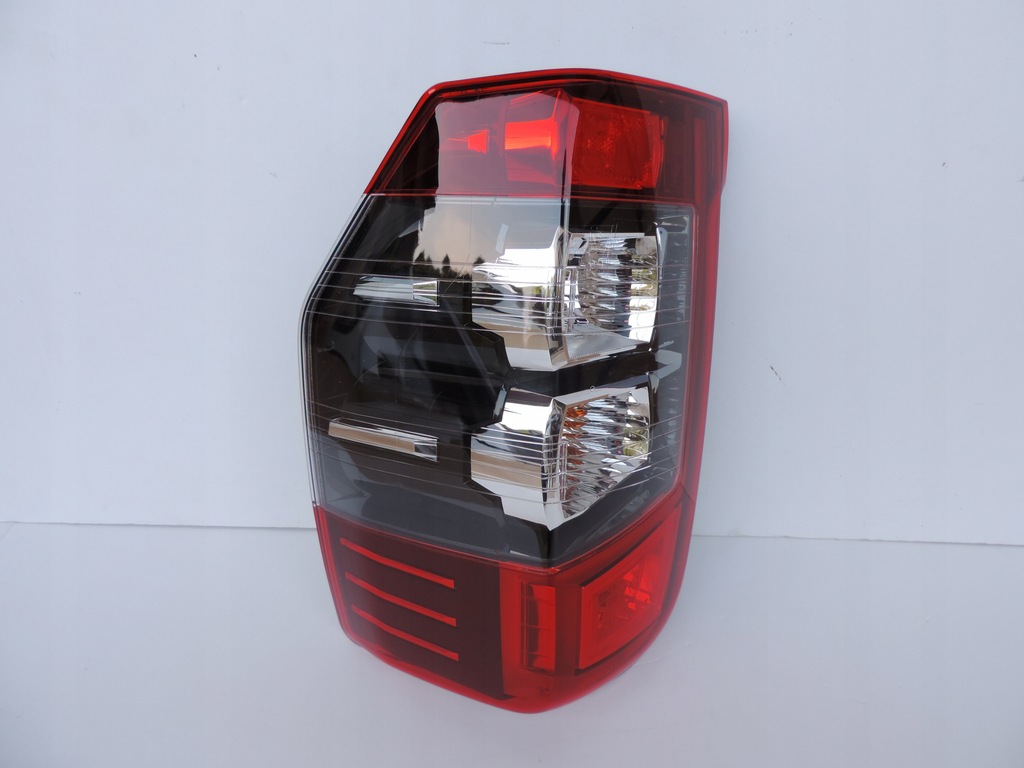 фото №1, Mitsubishi l200 2019 2020 led задняя правая лампа