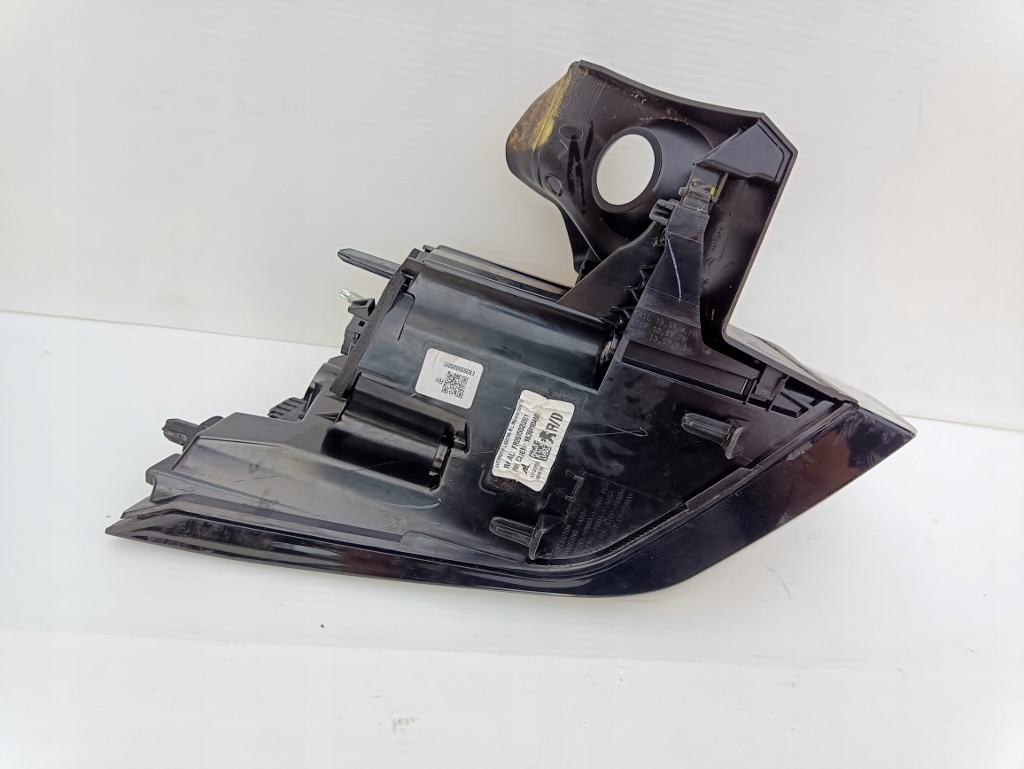 фото №5, Лампа led правый задняя peugeot 2008 ii 9838190480