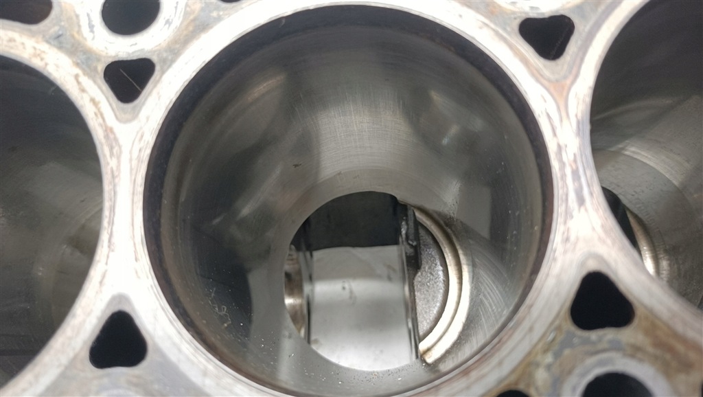 фото №9, Блок двигателя citroen c5 x7 iii 3.0 hdi v6 9u3q-6015-cc dt20c