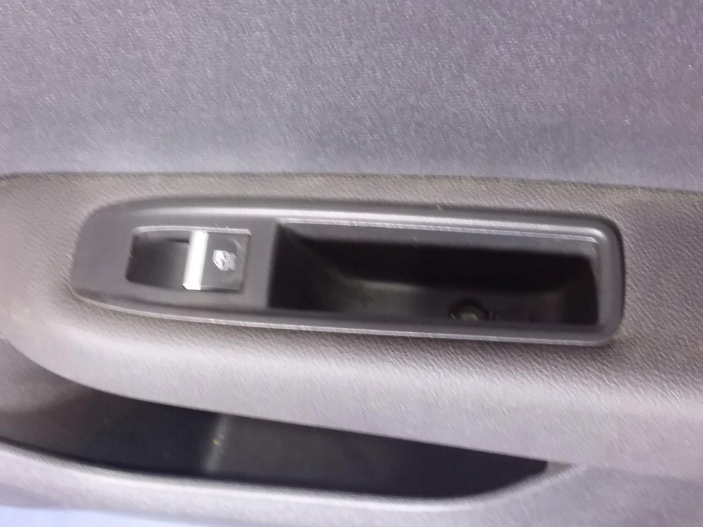 фото №5, Renault clio v обшивка двері задня праве 02948540