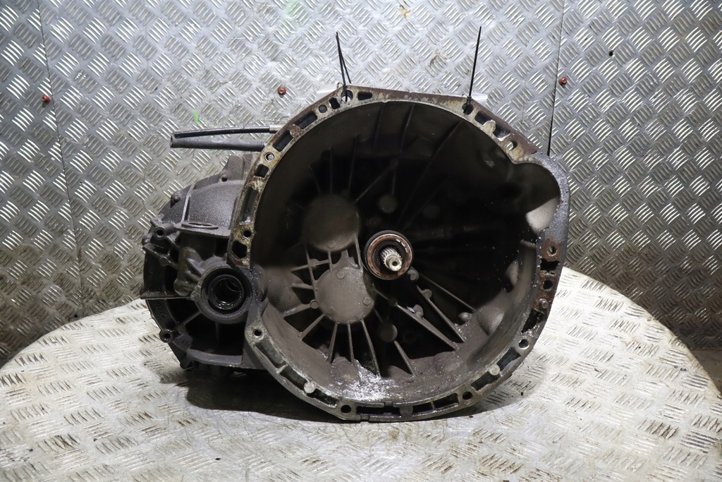 фото №1, Коробка передач 6 ступенчатая trafic ii lift 2.0dci pf6m9t