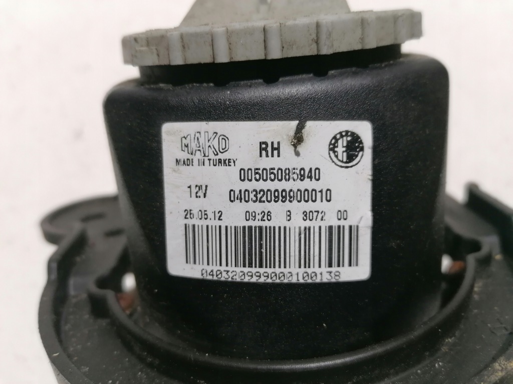 Alf romeo mito 11r- противотуманная фара правый 00505085940 Доставка