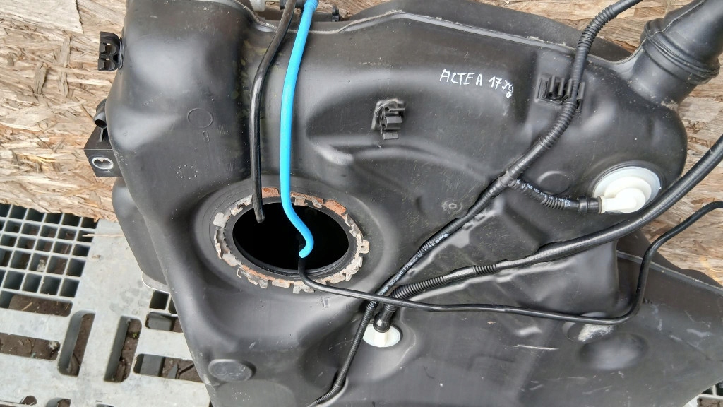 фото №10, Бак топлива seat altea xl 1.6 mpi 08r 1k0201138m