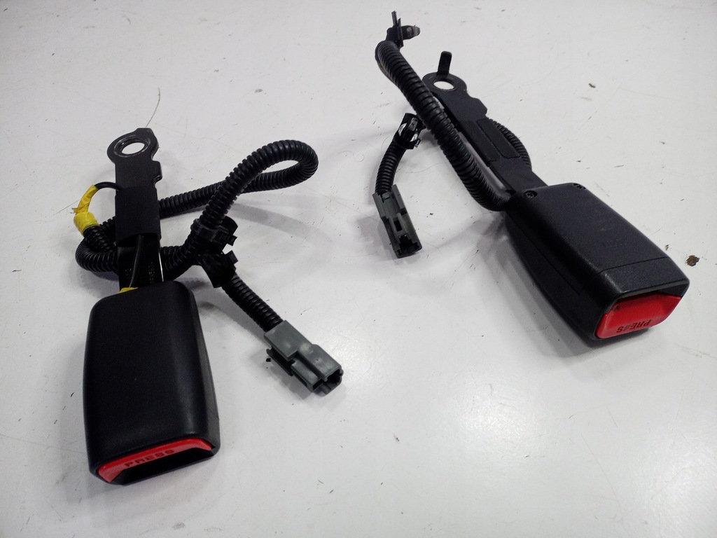 фото №1, Пряжка клипса поперечина перед kia optima iii