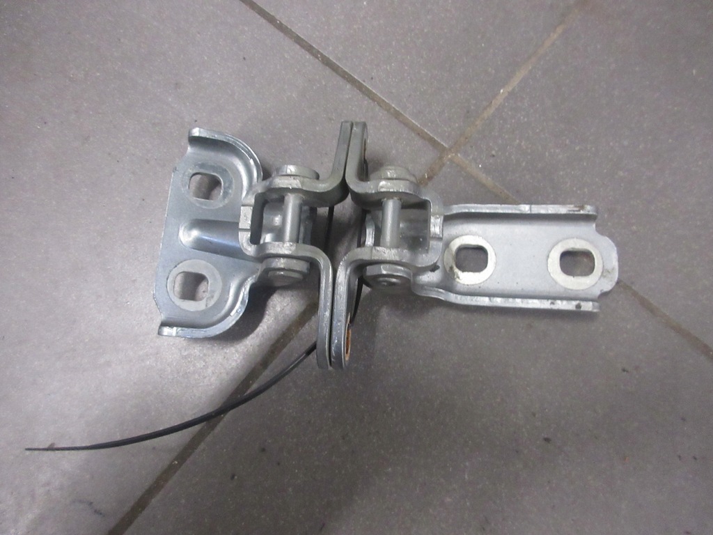 фото №1, Петля петли дверь левый задняя zafira c z179