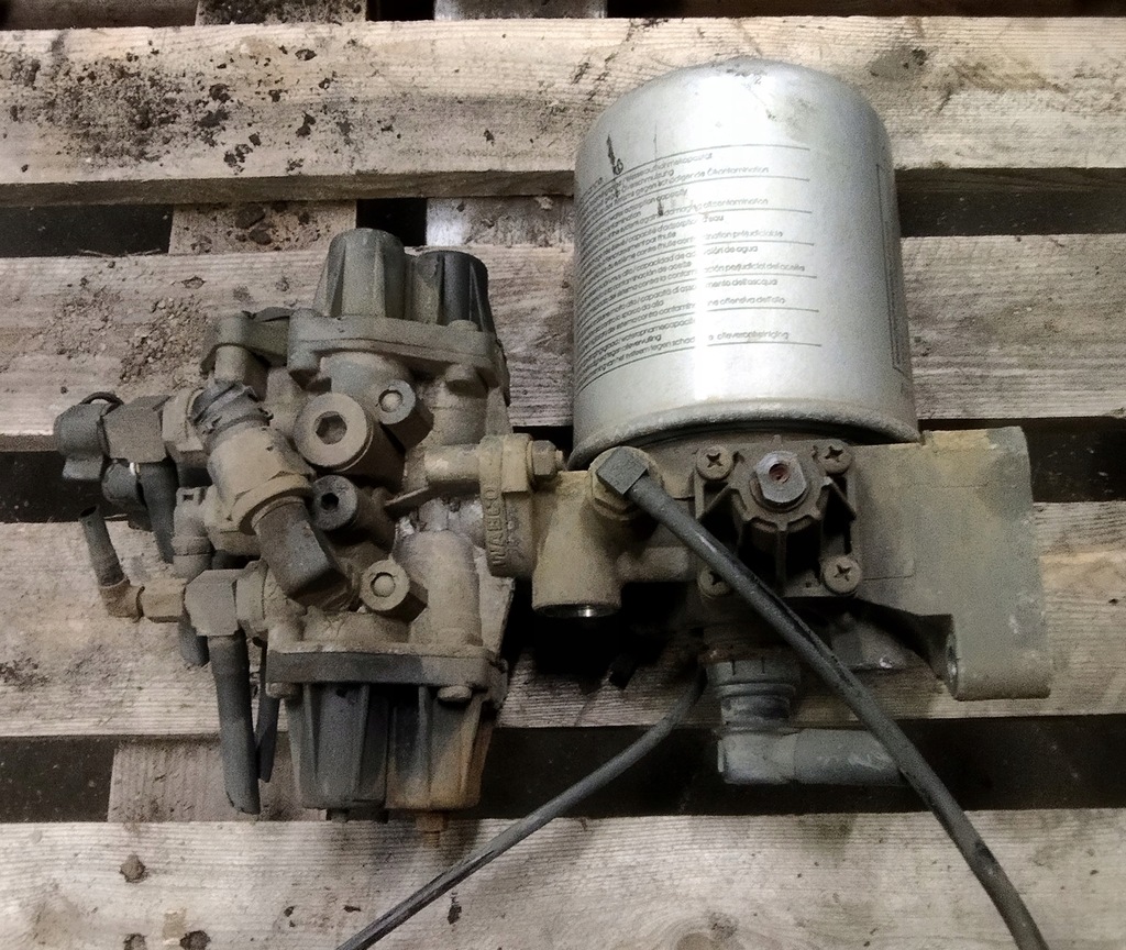 фото №1, Осушитель клапан воздуха mercedes actros