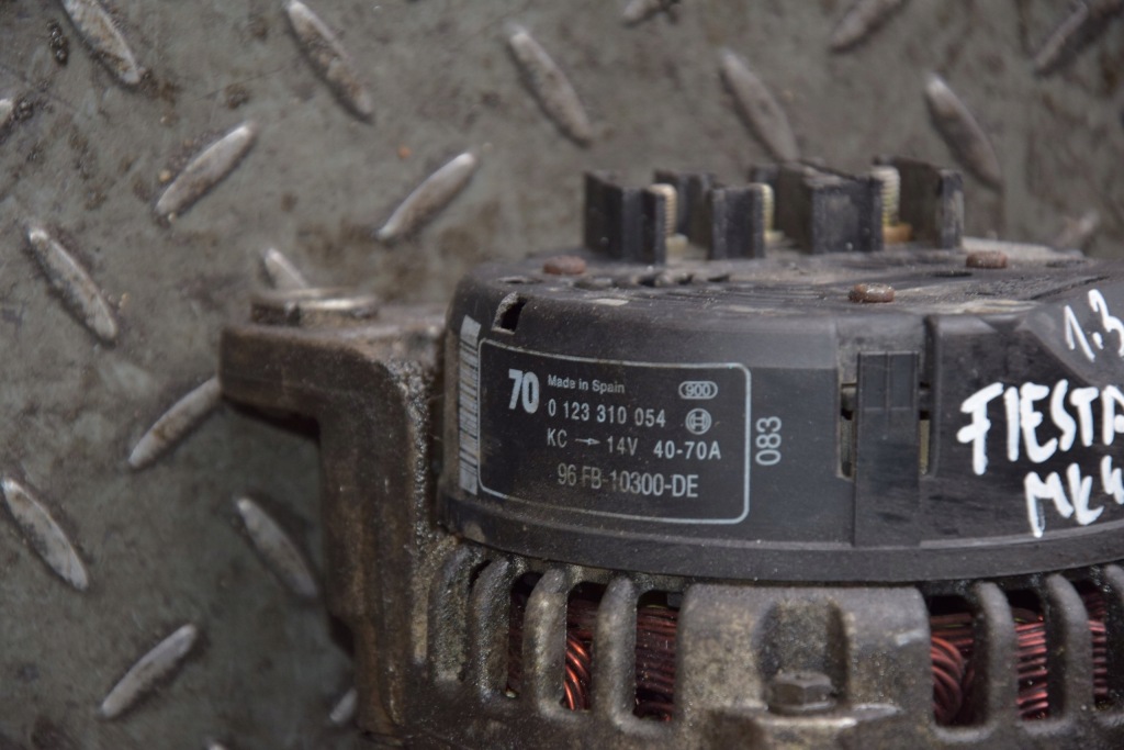 Генератор ford fiesta mk4 рестайлинг  1.3 0123310054 Цена