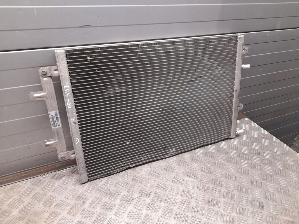 фото №6, Audi a8 s8 d4 4h 2015 з передній радіатор