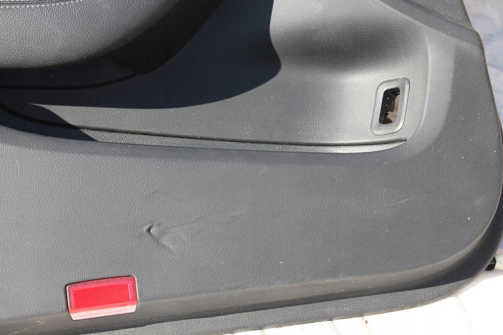 фото №5, Обшивка дверь обивка europa mercedes w205 amg