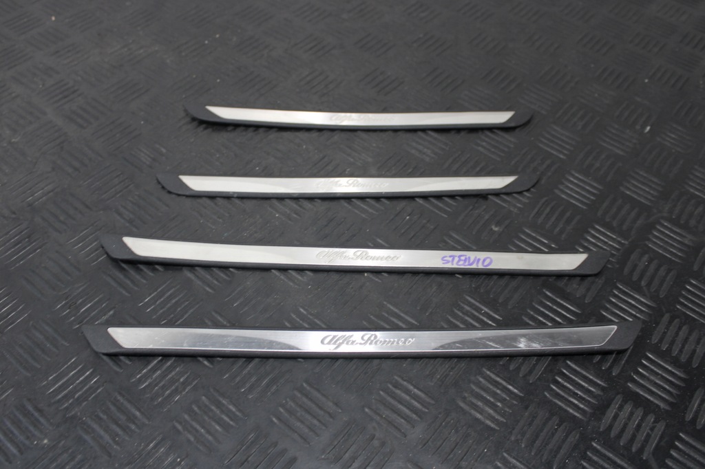 фото №1, Накладки порогові stelvio veloce