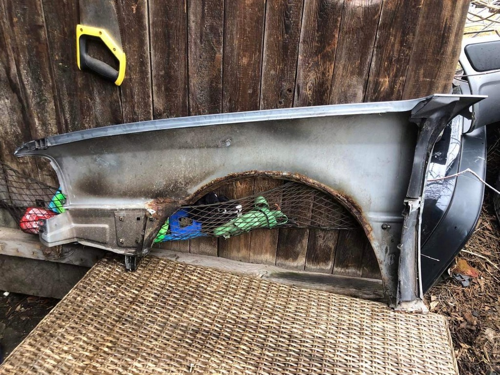 фото №10, Крила передній правий audi 80 b4 lz6l