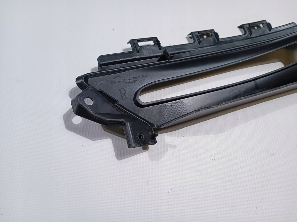 фото №10, Решітка бампер протитуманної фари права chrysler 300 srt 2015-