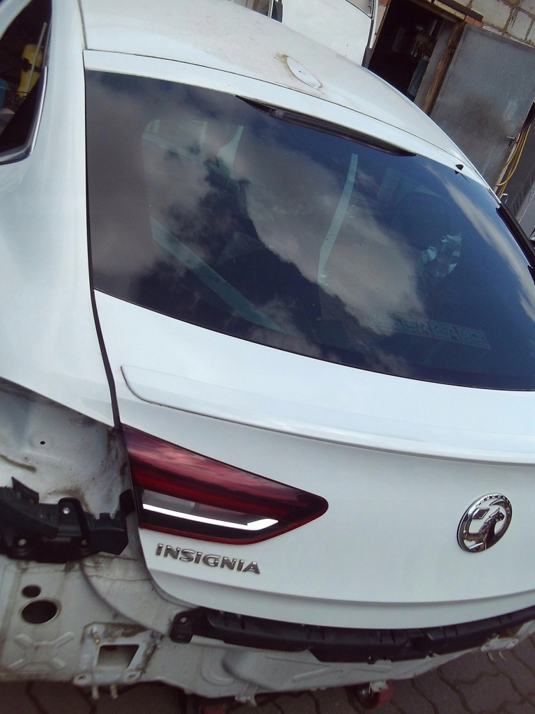 фото №2, Opel insignia b hb крышка багажника задняя комплектная z40r