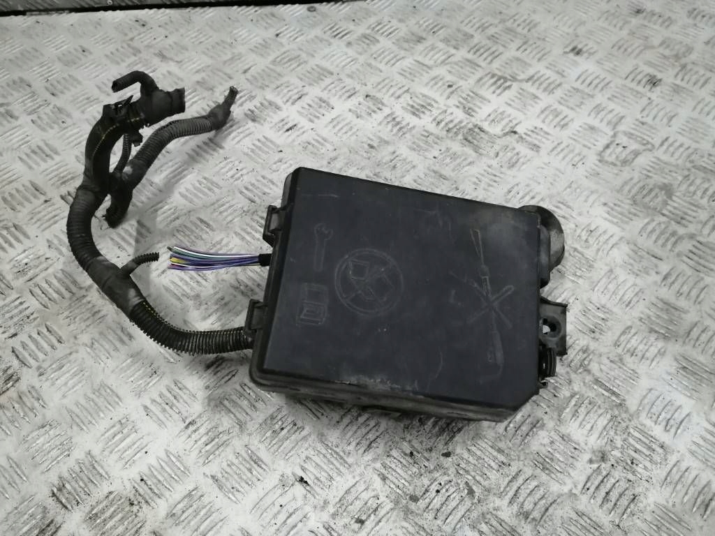 фото №1, Opel adam коробка запобіжників 13371118